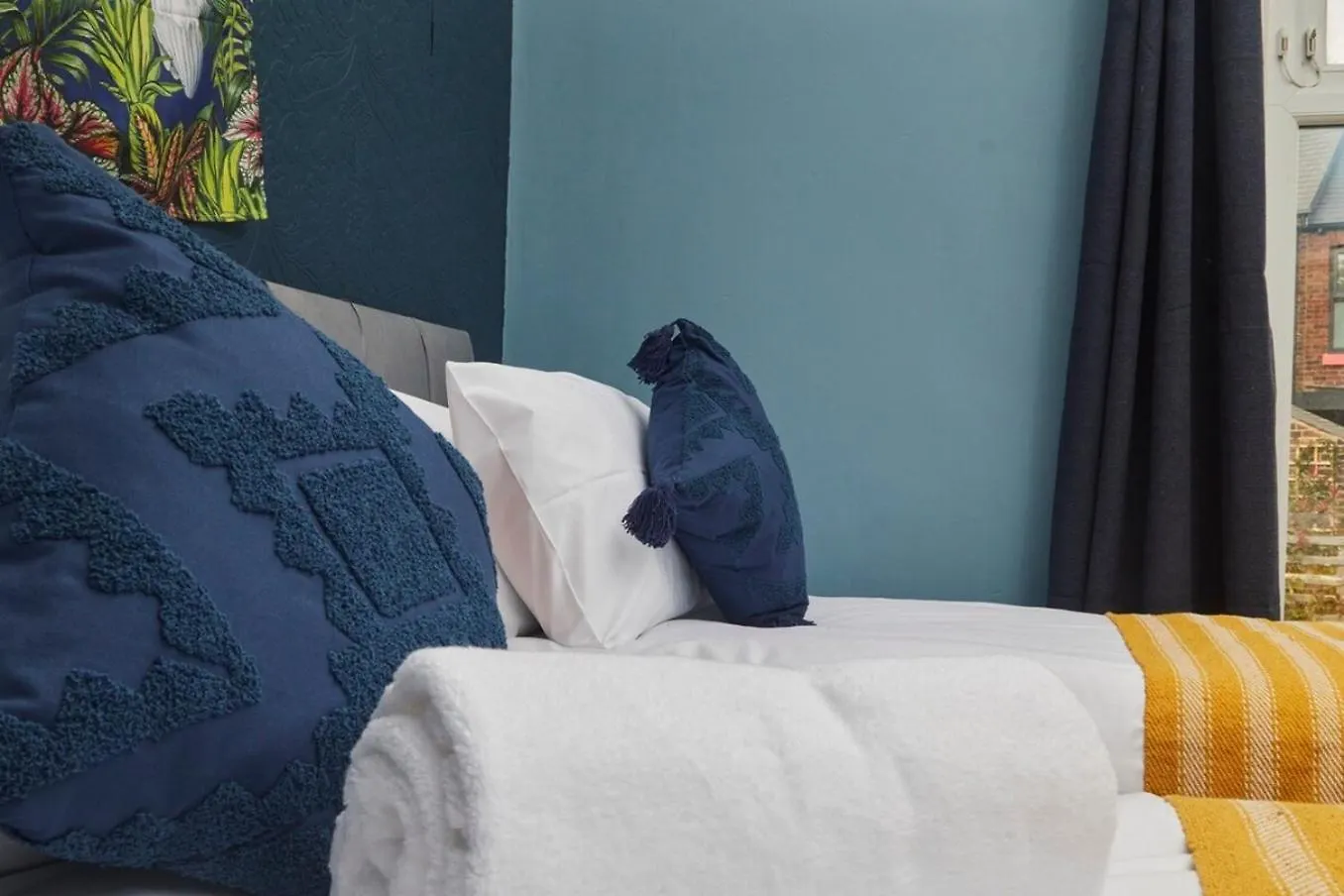Cosy, Stylish, Leafy And Homely Sheffield Villa
