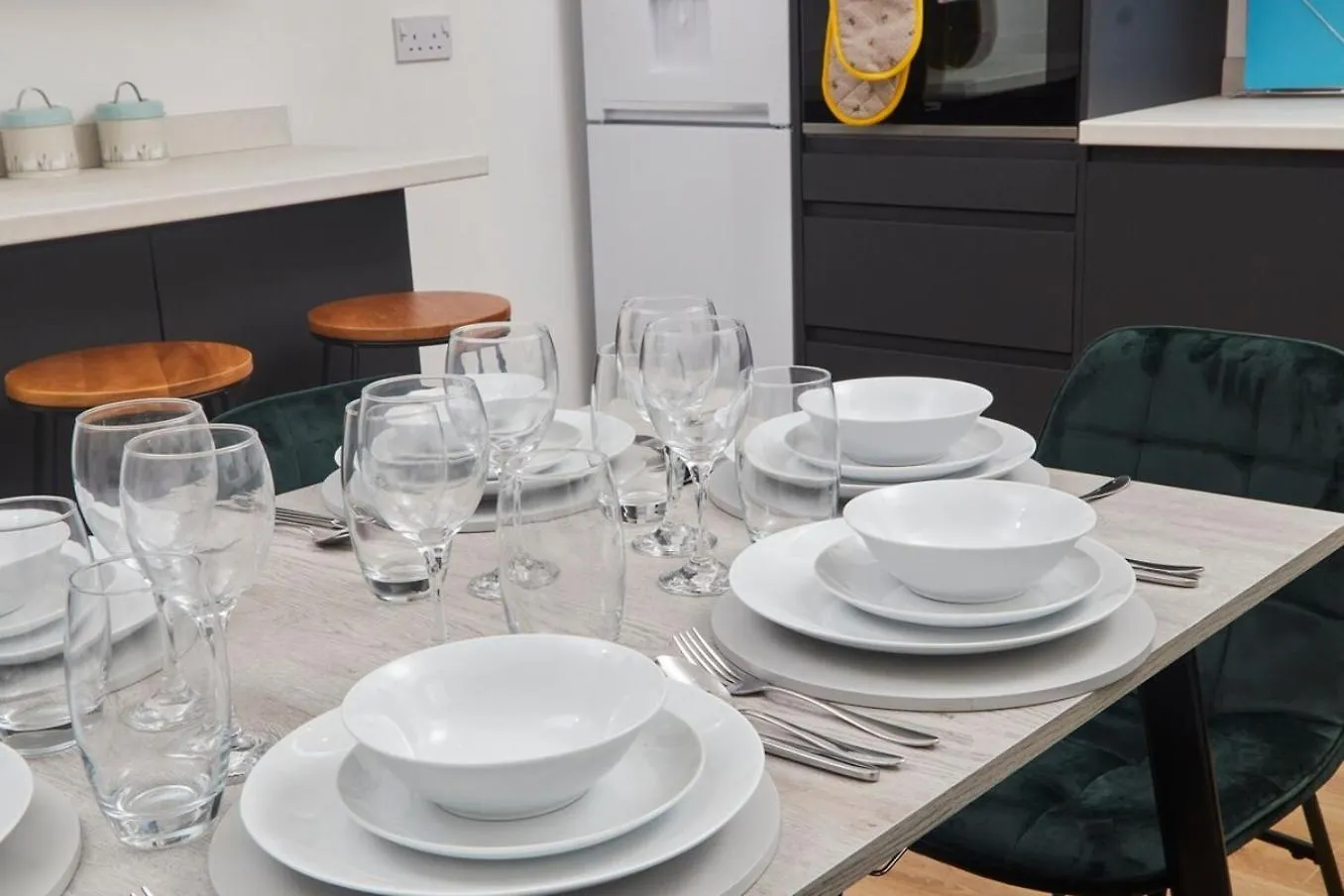 Cosy, Stylish, Leafy And Homely Sheffield Villa